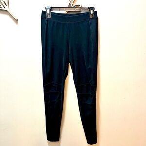Rock and Republic Black Faux Suede Moto Leggings Size Small